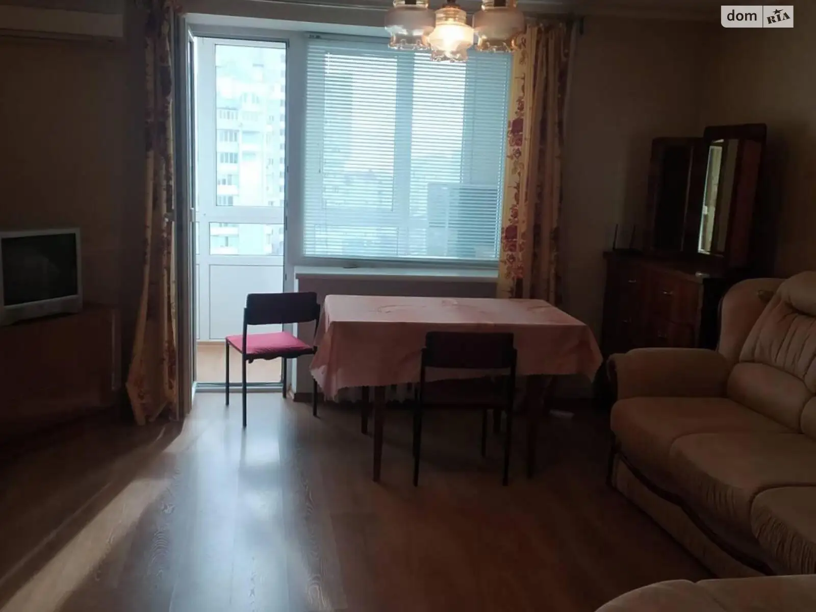 Продається 2-кімнатна квартира 52 кв. м у Чорноморську - фото 3