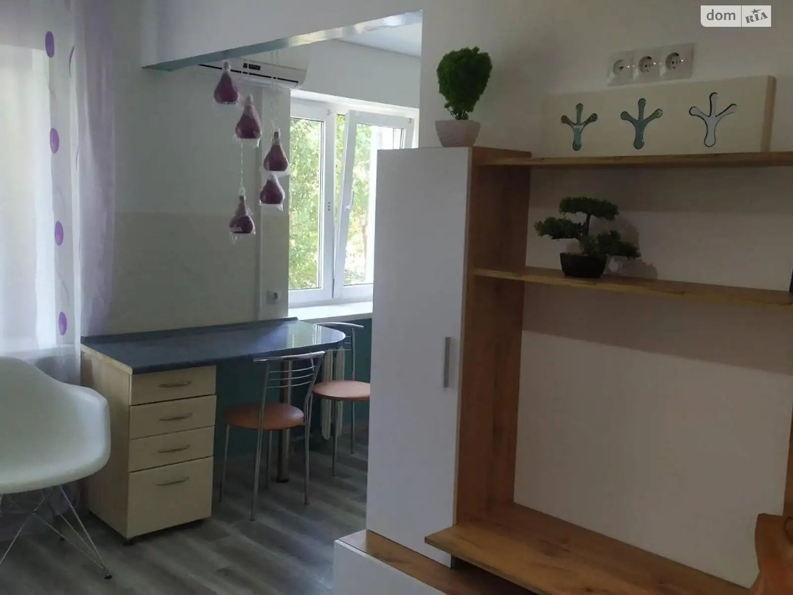 Продается 2-комнатная квартира 47 кв. м в Черноморске, ул. 1 Мая - фото 1
