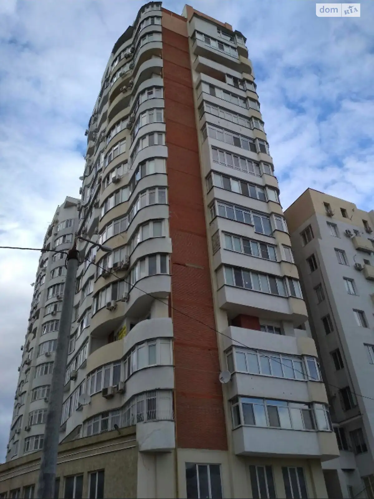 Продається 2-кімнатна квартира 77 кв. м у Одесі - фото 2