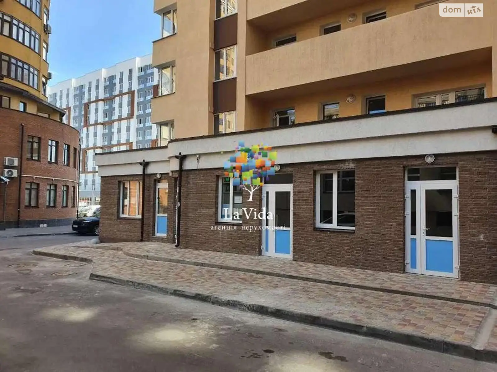 Продается 2-комнатная квартира 67 кв. м в Вишневом, ул. Витянская