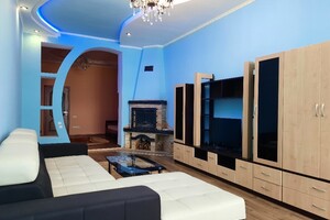Продажа квартиры, Львовская, Дрогобыч, р‑н. Дрогобыч, Рынок площадь, дом 3