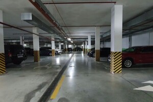 Продается подземный паркинг под легковое авто на 15 кв. м, цена: 12750 $