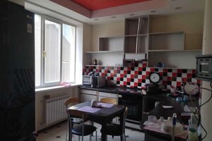 Продается 3-комнатная квартира 59 кв. м в Харькове, Новоалександровская улица