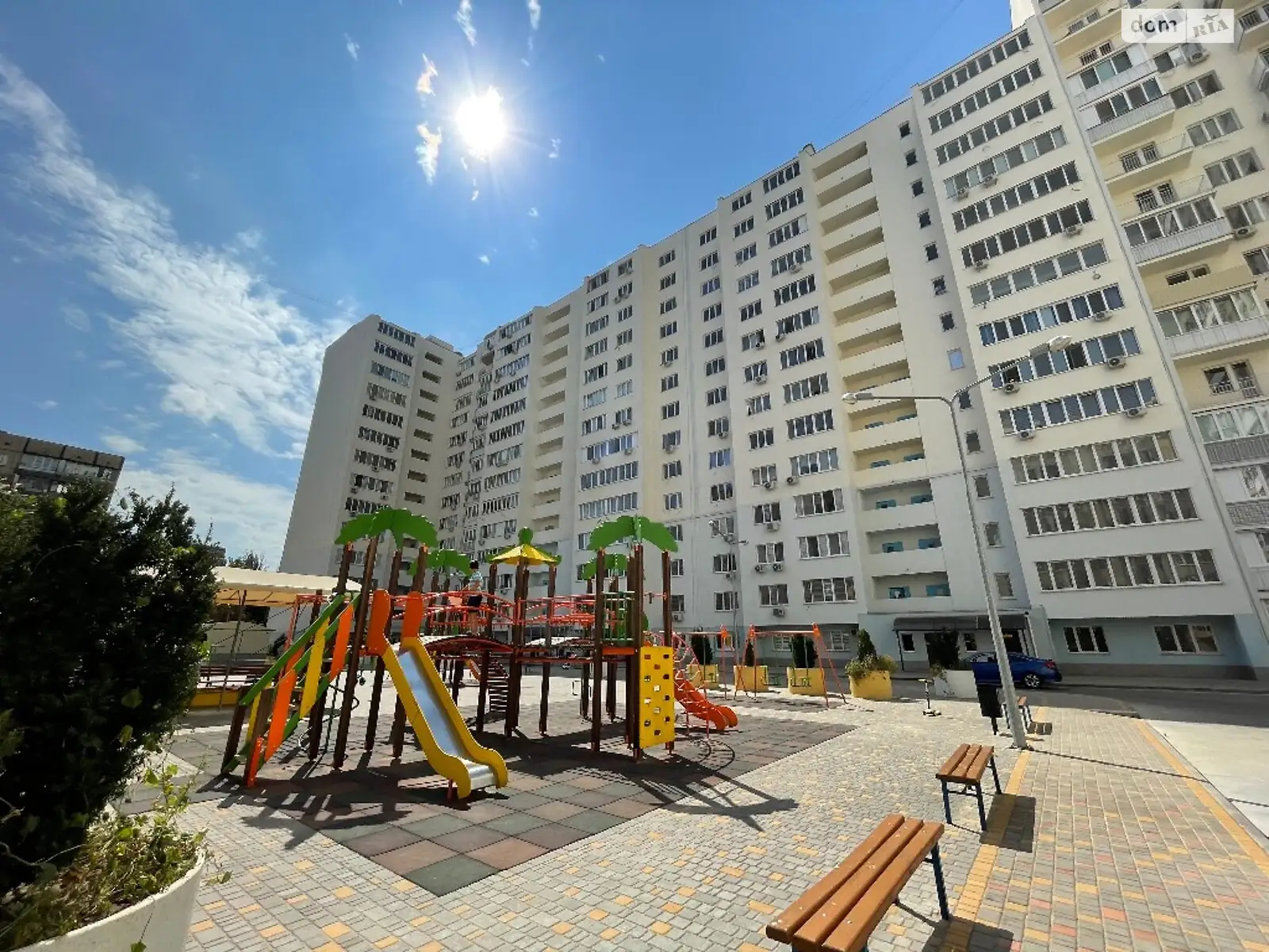 Продається 2-кімнатна квартира 83.4 кв. м у Одесі, вул. Костанді, 203 - фото 1