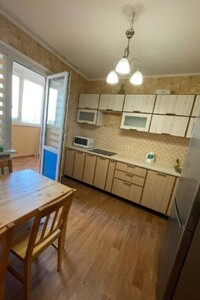 Продается 1-комнатная квартира 40 кв. м в Киеве, ул. Софии Русовой