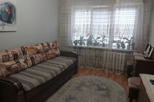 Продается 2-комнатная квартира 45.9 кв. м в Черновцах, Независимости проспект