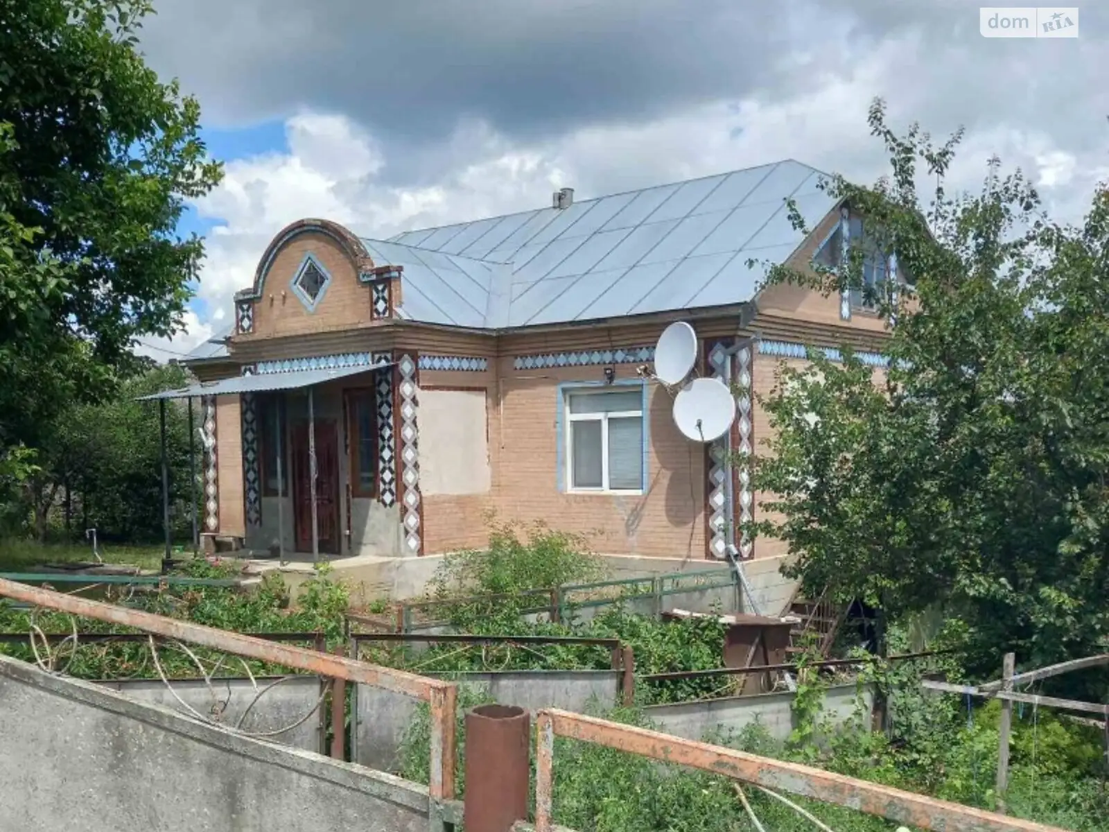 Продається одноповерховий будинок 131.8 кв. м з каміном, цена: 40000 $ - фото 1
