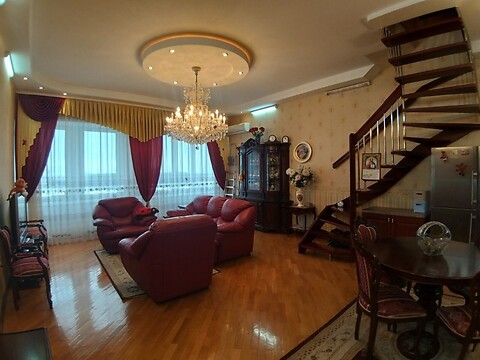 Продается 5-комнатная квартира 143 кв. м в Днепре, ул. Алана Шепарда(Суворова)