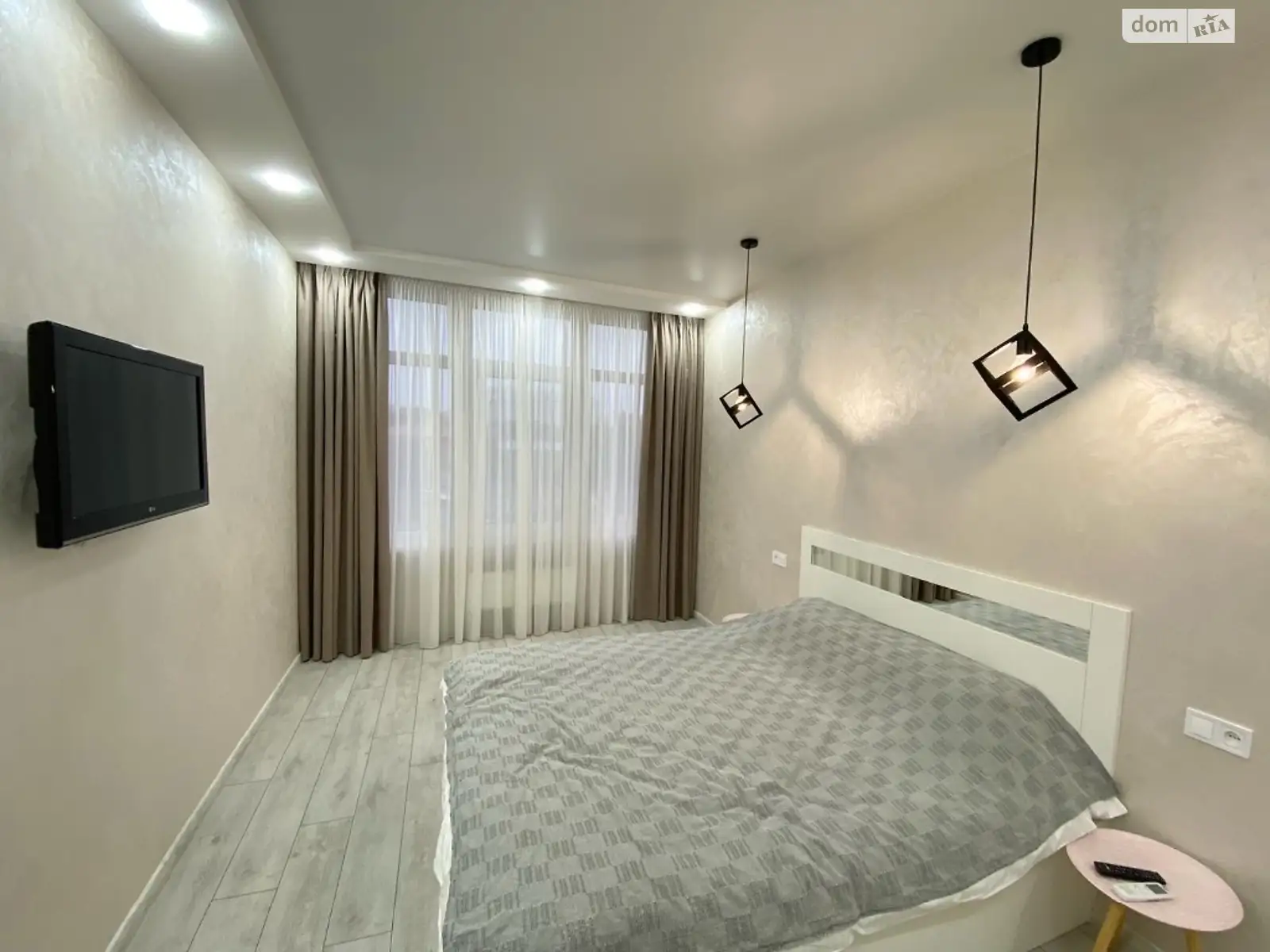 Здається в оренду 2-кімнатна квартира 54 кв. м у Одесі, цена: 550 $
