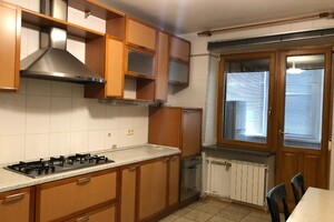 Сдается в аренду 3-комнатная квартира 100 кв. м в Киеве, переулку Ипсилантиевский