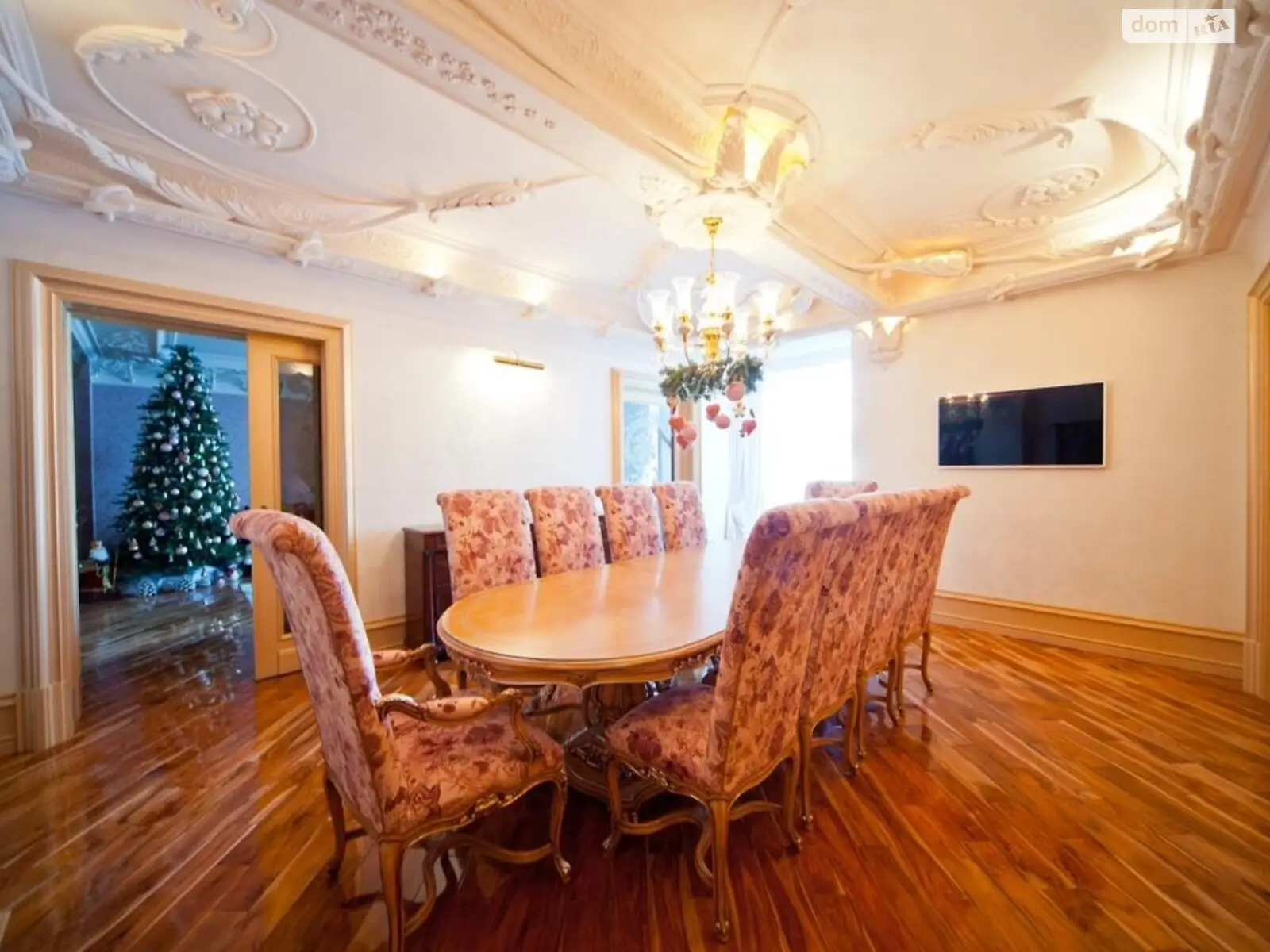 Продается 4-комнатная квартира 200 кв. м в Киеве, ул. Владимирская, 49А - фото 1