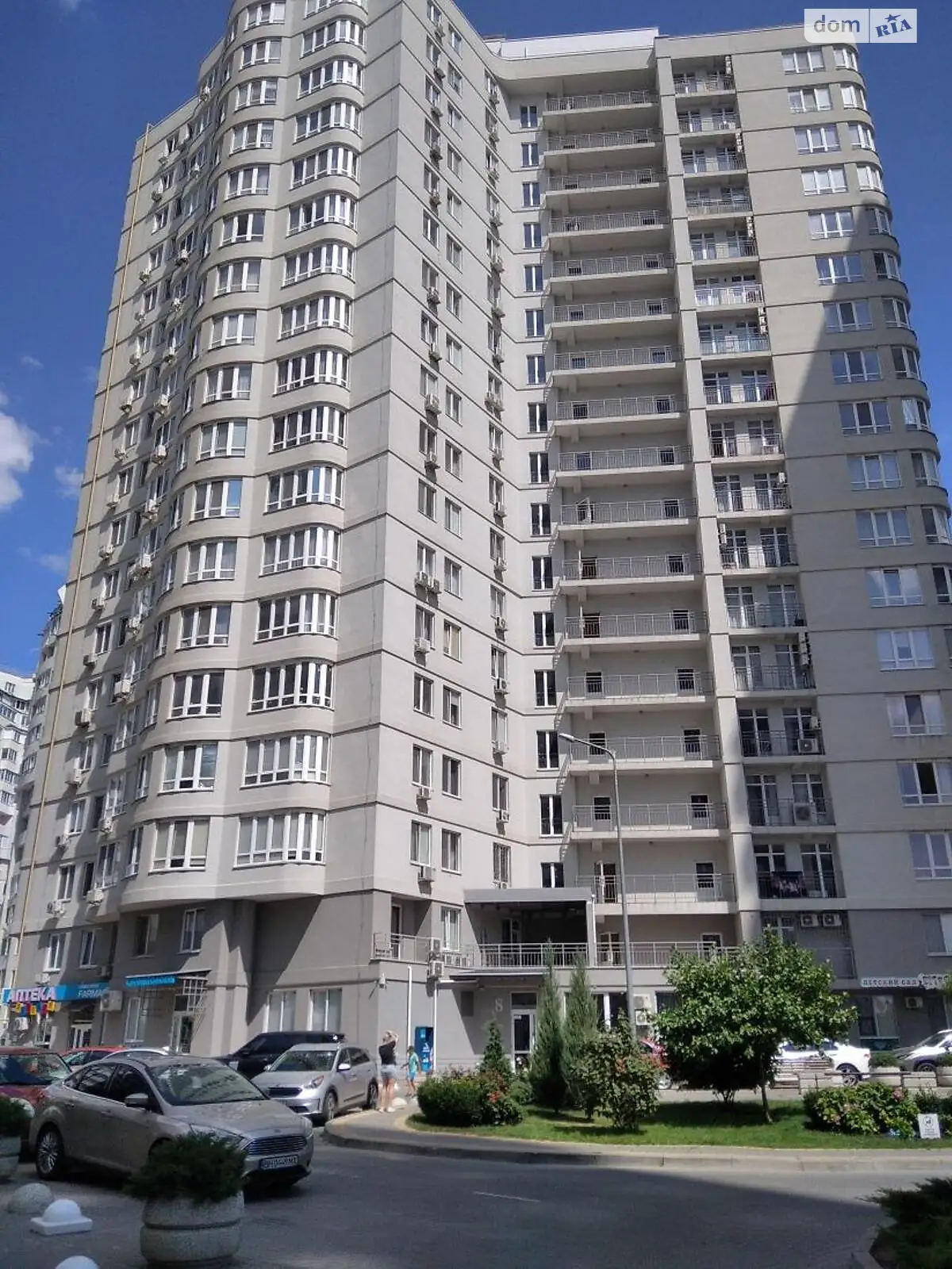 Продається 3-кімнатна квартира 137 кв. м у Одесі, вул. Макаренка, 2А