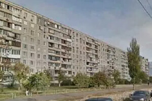 Продается 3-комнатная квартира 62 кв. м в Киеве, Героев полка "Азов"