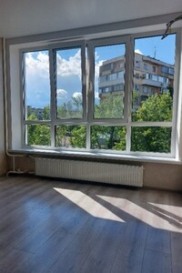 Продается 1-комнатная квартира 34 кв. м в Киеве, Милютенко улица