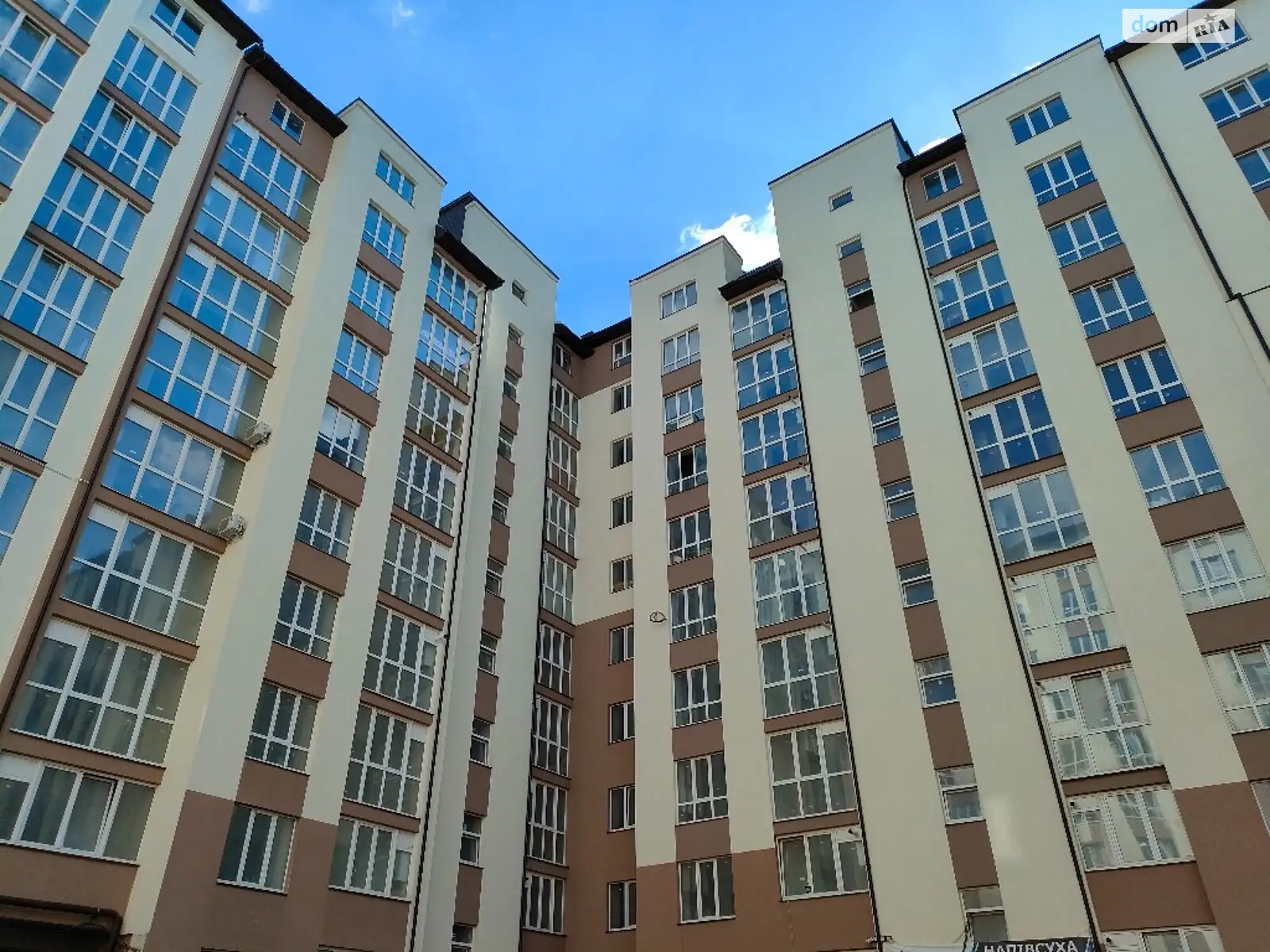 Продается 2-комнатная квартира 59 кв. м в Ивано-Франковске, цена: 35400 $