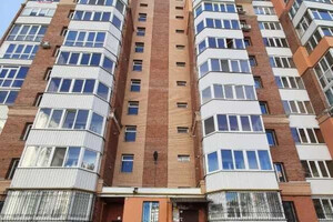 Продается 3-комнатная квартира 92 кв. м в Полтаве, ул. Головко