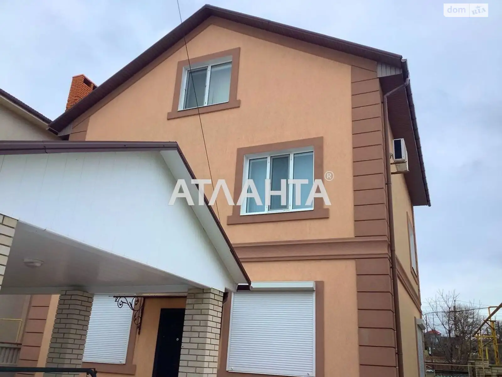 Продается дом на 3 этажа 186.9 кв. м с террасой, цена: 160000 $ - фото 1