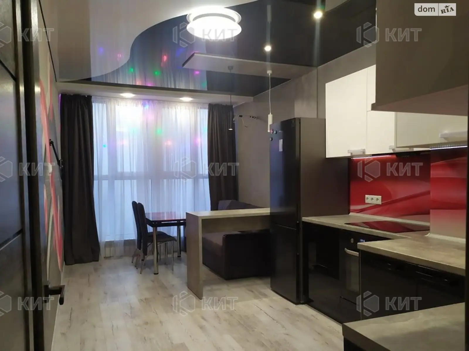 Продается 1-комнатная квартира 48 кв. м в Харькове, ул. Зерновая, 47 - фото 1