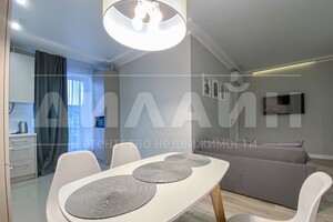 Продаж квартири, Запоріжжя, р‑н. Дніпровський (Ленінський), Бородинська вулиця, буд. 2