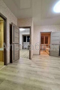 Продается 2-комнатная квартира 40 кв. м в Киево-Святошинске, ул. Машиностроителей
