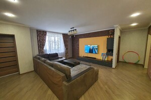 Продаж квартири, Хмельницький, р‑н. Виставка, Зарічанська вулиця