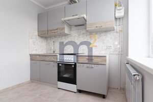 Продажа квартиры, Ивано-Франковск, р‑н. Бам, Сухомлинского улица