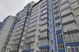 Продається 3-кімнатна квартира 90 кв. м у Івано-Франківську, Височана Семена вулиця