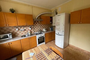 Довгострокова оренда будинку, Львів, р‑н. Личаківський, Старознесенська вулиця