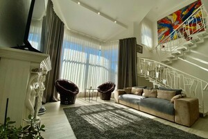 Сдается в аренду дом на 2 этажа 150 кв. м с балконом, цена: 20000 грн