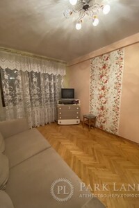 Продается 3-комнатная квартира 64 кв. м в Киеве, цена: 75000 $