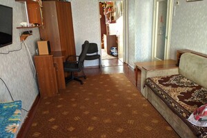 Продается 2-комнатная квартира 45 кв. м в Полтаве, Ленина улица