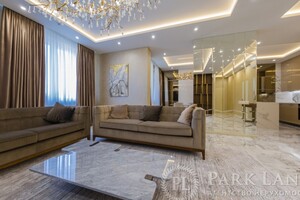 Продается 3-комнатная квартира 142.3 кв. м в Киеве, ул. Саксаганского