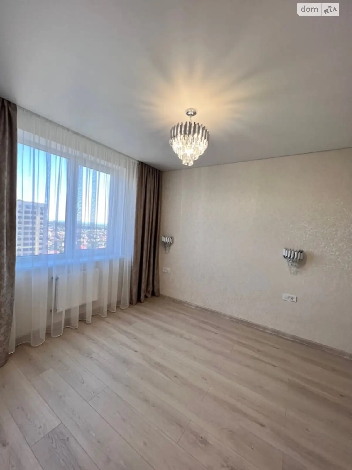 Продается 1-комнатная квартира 43 кв. м в Одессе, ул. Архитекторская, 12