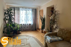 Продається 3-кімнатна квартира 67 кв. м у Івано-Франківську, вулиця Мазепи