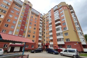 Продается 3-комнатная квартира 85.7 кв. м в Тернополе, Троллейбусная улица
