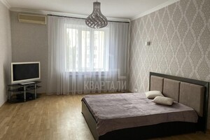 Сдается в аренду 3-комнатная квартира 98 кв. м в Киеве, цена: 19000 грн