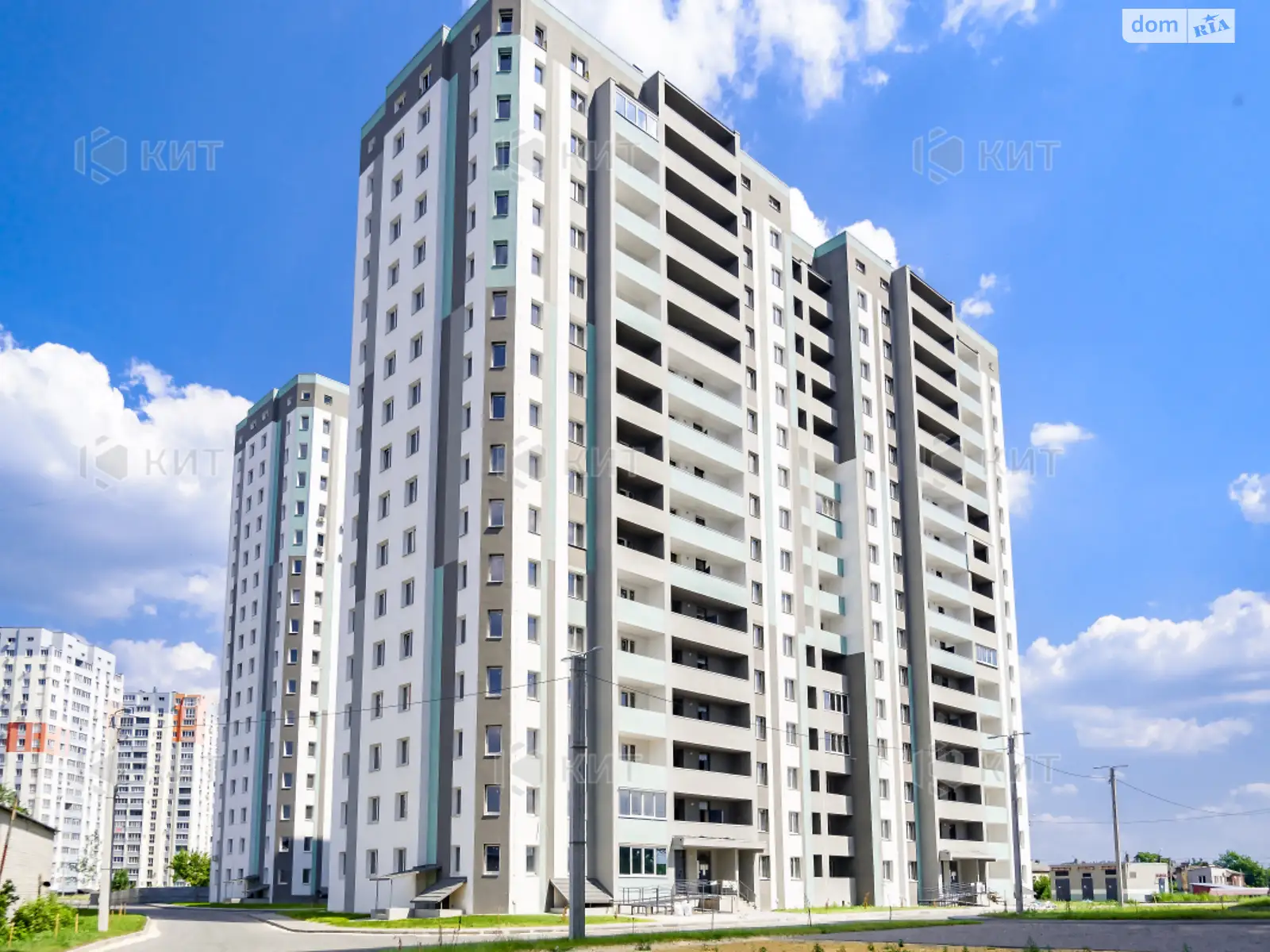 Продается 1-комнатная квартира 44 кв. м в Харькове, ул. Заливная, 8 - фото 1