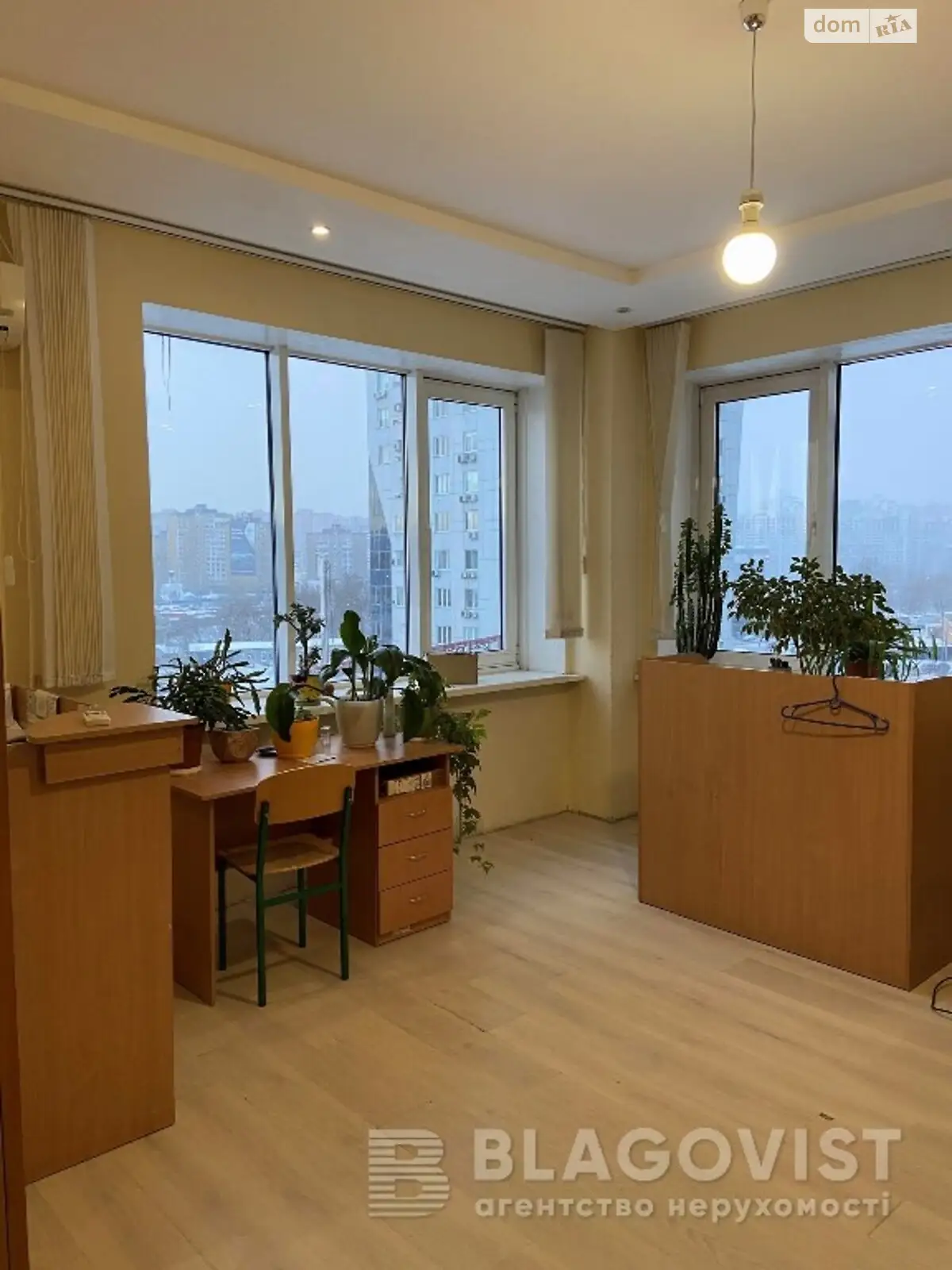 Продается 3-комнатная квартира 125 кв. м в Киеве, ул. Срибнокильская, 3Б - фото 1