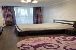 Продается 2-комнатная квартира 48 кв. м в Киеве, ул. Кировоградская