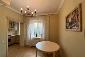 Продается 3-комнатная квартира 72 кв. м в Житомире, Самойловича Гетьмана улица