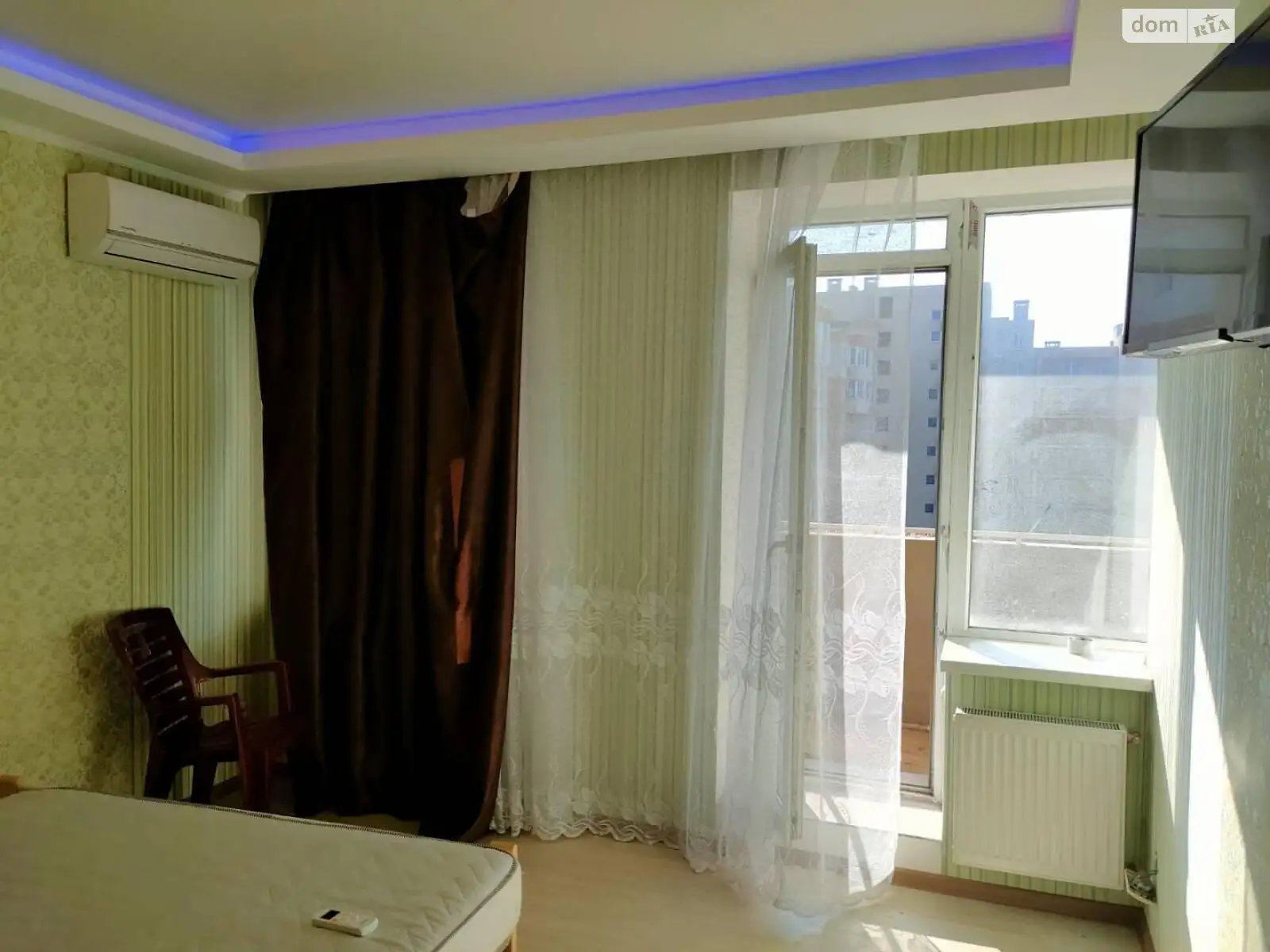 Продается 2-комнатная квартира 64 кв. м в Одессе, ул. Генерала Цветаева