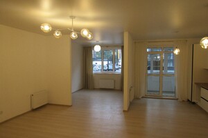 Продается 1-комнатная квартира 56 кв. м в Виннице, Трамвайная (Революционная) улица