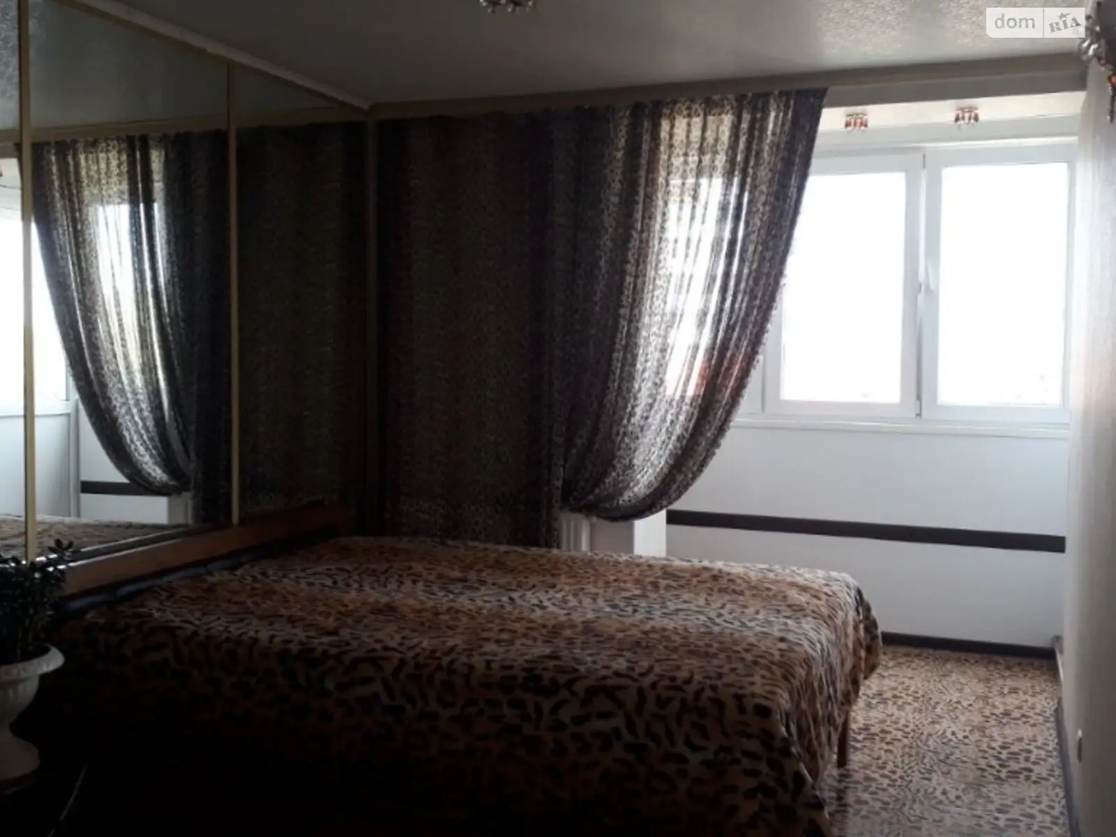 Продається 2-кімнатна квартира 60 кв. м у Одесі, вул. Літературна, 12 - фото 1
