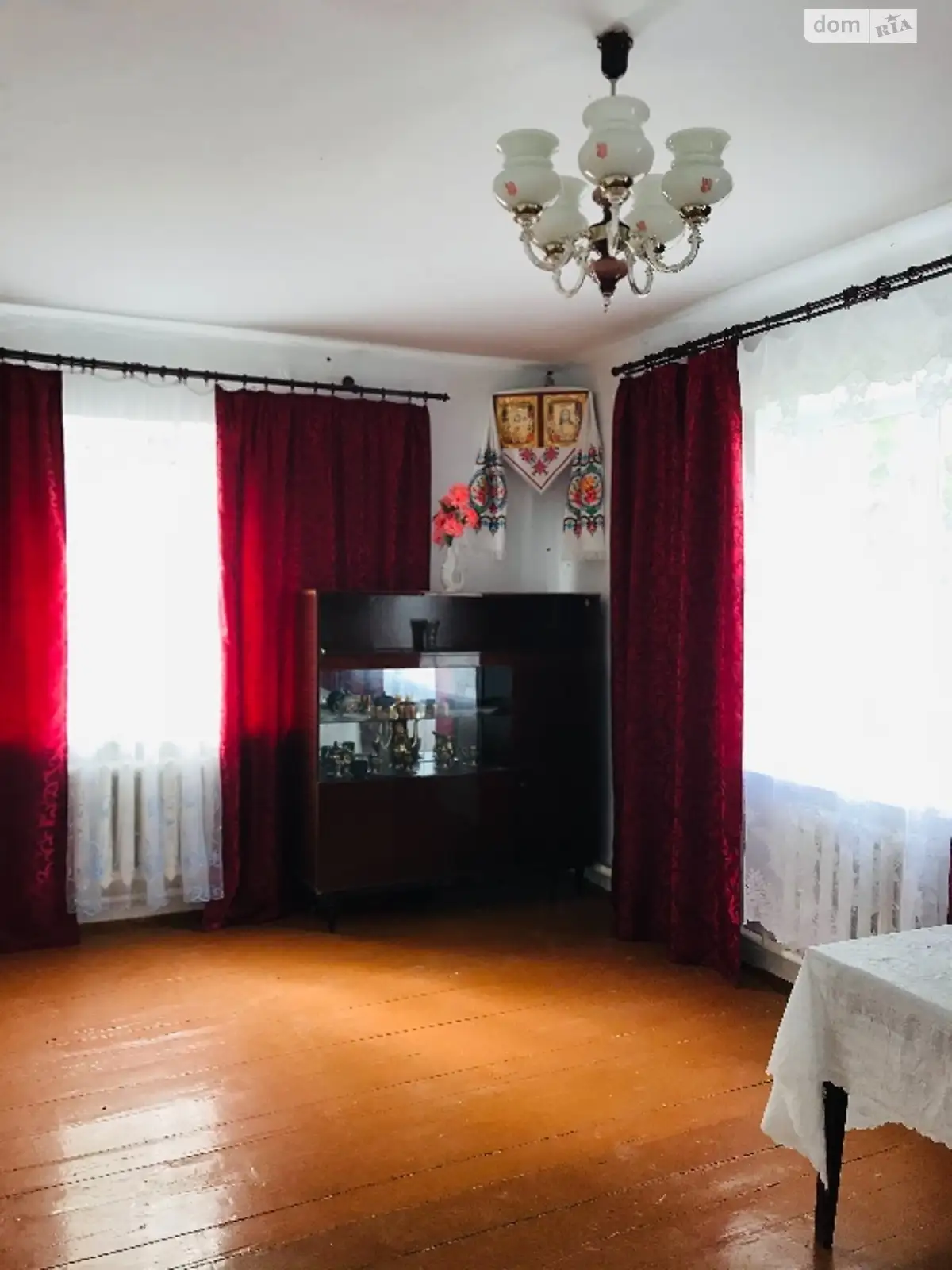 Продається одноповерховий будинок 116 кв. м з каміном, цена: 16000 $