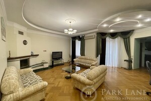 Продается 4-комнатная квартира 126 кв. м в Киеве, ул. Антоновича