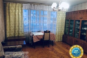 Продается 2-комнатная квартира 55.1 кв. м в Черкассах, ул. Новопречистенская