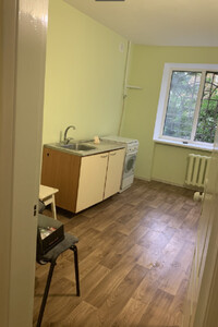 Продается 3-комнатная квартира 67 кв. м в Киеве, ул. Владимира Сосюры