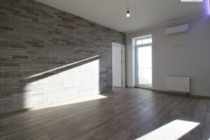 Продается 1-комнатная квартира 55 кв. м в Киеве, цена: 76000 $