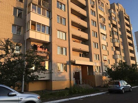 Продается 2-комнатная квартира 55 кв. м в Гореничах, Садовая улица