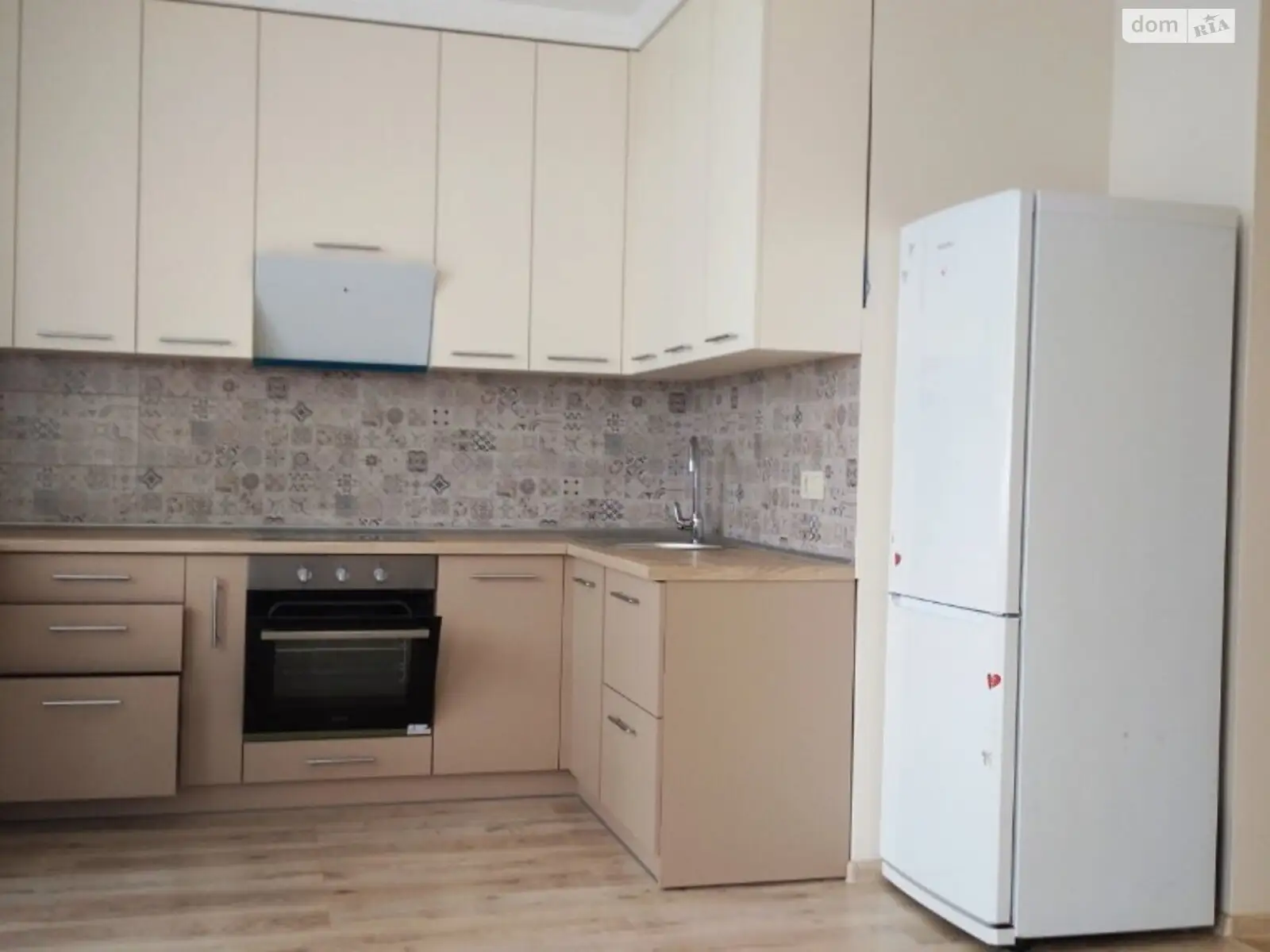 Здається в оренду 1-кімнатна квартира 40 кв. м у Одесі, цена: 7000 грн - фото 1